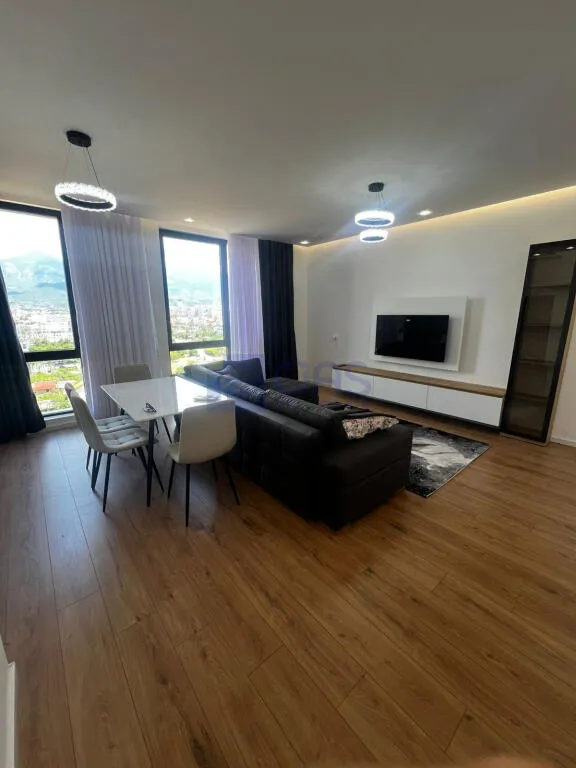 Apartament 1+1 me qera në Bulevardi i Ri, Tiranë, 77 m². Foto 1 nga 9
