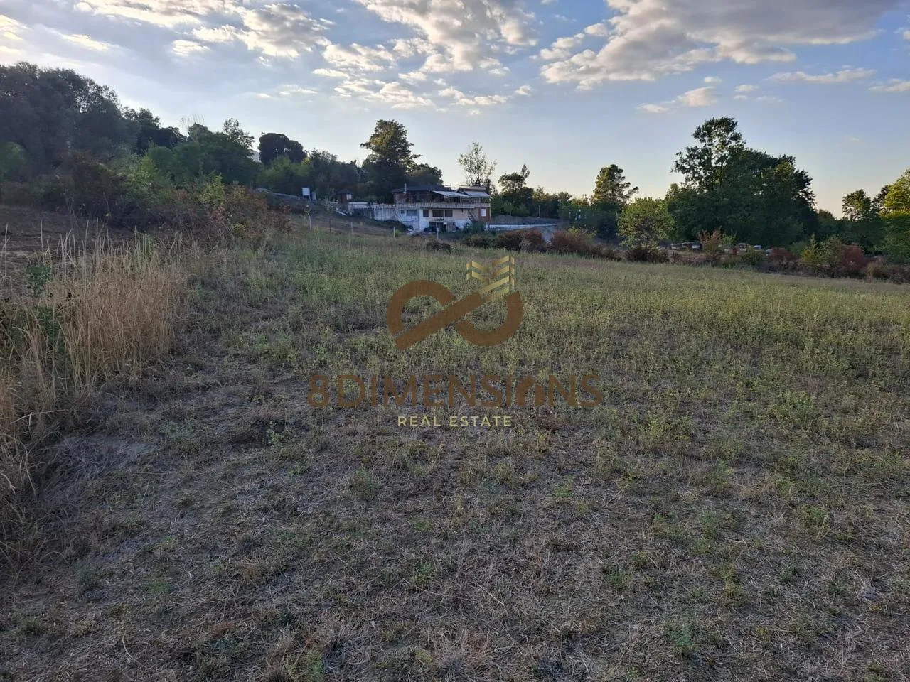 Land for sale in Ibë, Tirana, 3,000 m². Photo 1 of 3