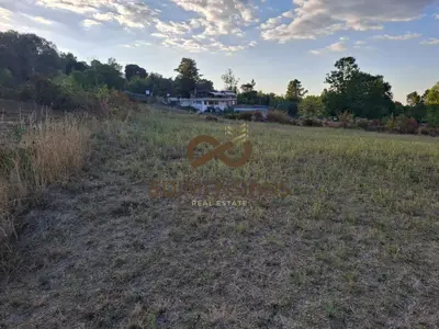 Land for sale in Ibë, Tirana, 3,000 m². Photo 1 of 3