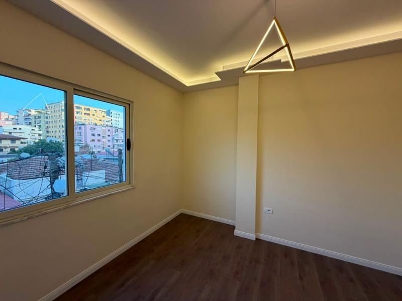 Apartament 2+1 në shitje në Ish Rajoni I Policise, Durrës, 80 m². Foto 4 nga 8