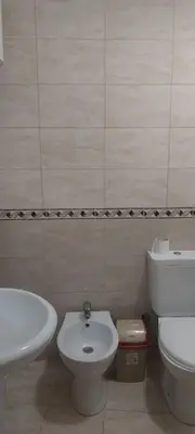 Apartament 1+1 me qera në Liqeni i Thatë, Tiranë, 60 m². Foto 2 nga 4
