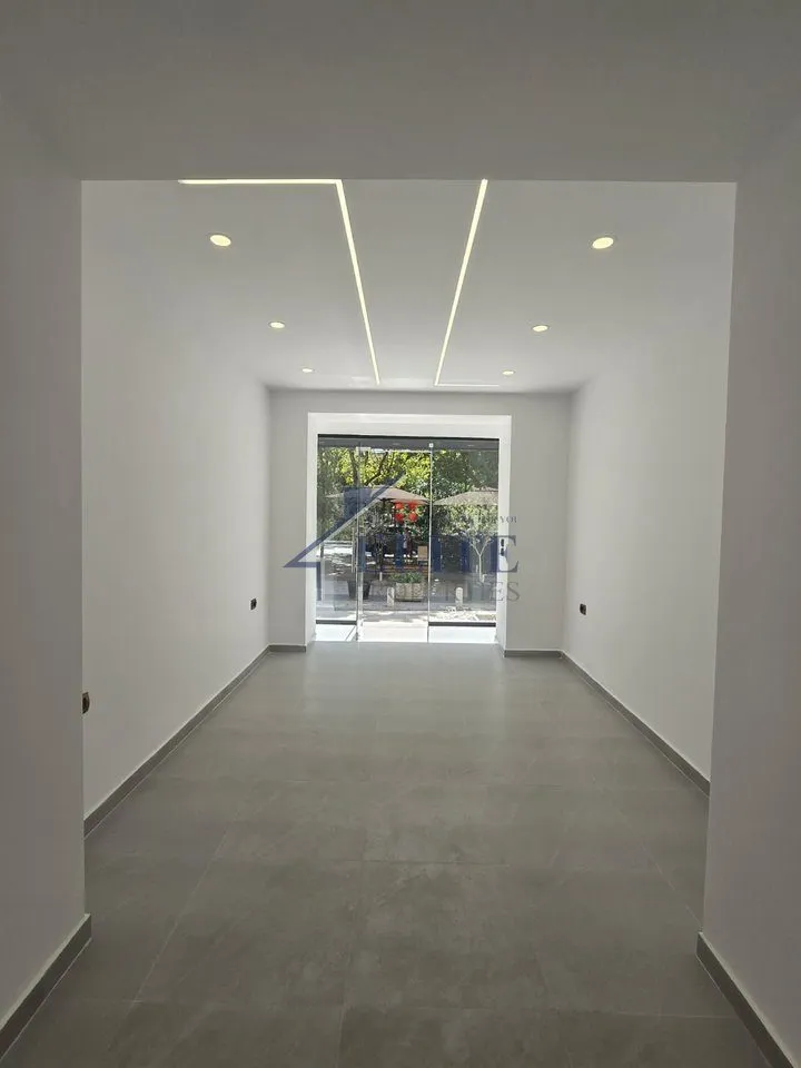 Dyqan në shitje në Brryli, Tiranë, 43 m². Foto 1 nga 5