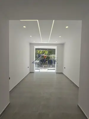 Dyqan në shitje në Brryli, Tiranë, 43 m². Foto 1 nga 5