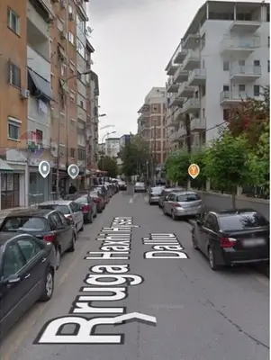 Negozio in vendita a Bulevardi Zogu I, Tirana, 130 m². Foto 3 di 3