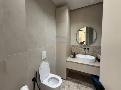 Apartament 3+1 në shitje në Blloku, Tiranë, 120 m². Foto 4 nga 5