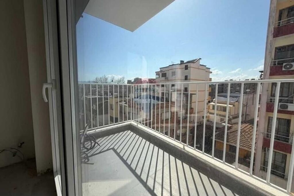 Apartment for sale in Xhamlliku, Tirana, 121 m². Photo 3 of 3