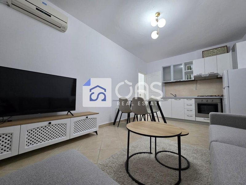 Apartament 1+1 me qera në Ish Ekspozita, Tiranë, 65 m²