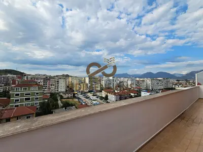 Appartamento 2+1 in vendita a Kombinat, Tirana, 160 m². Foto 6 di 7