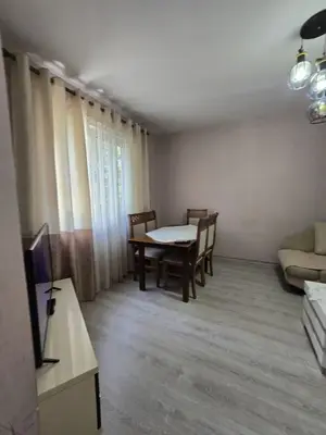 Apartament 2+1 me qera në Rruga e Kavajës, Tiranë, 100 m². Foto 7 nga 8