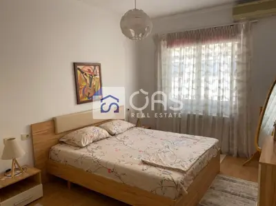 Apartament 2+1 me qera në Liqeni i Thatë, Tiranë, 85 m². Foto 3 nga 4