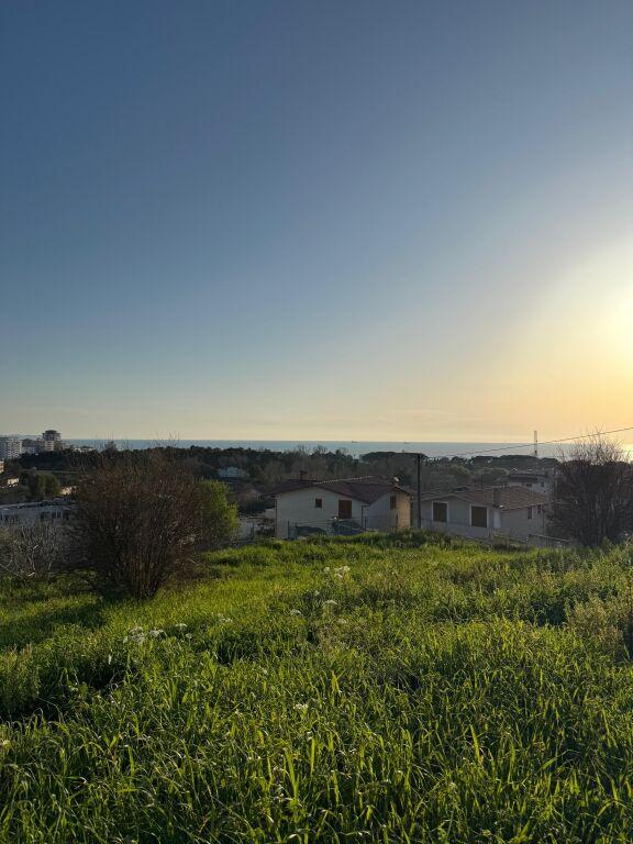 Land for sale in Shkallnur, Durrës, 1,580 m²