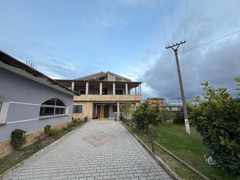 Villa for sale in Sukth, Durrës, 421 m². Photo 2 of 3