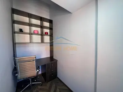 Zyrë me qera në Rruga e Kavajës, Tiranë, 59 m². Foto 9 nga 11