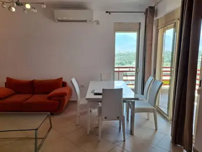 Appartamento 2+1 in vendita a Liqeni i Thatë, Tirana, 107 m². Foto 3 di 6