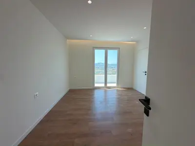 Appartamento 3+1 in vendita a Farkë, Tirana, 183 m². Foto 11 di 11
