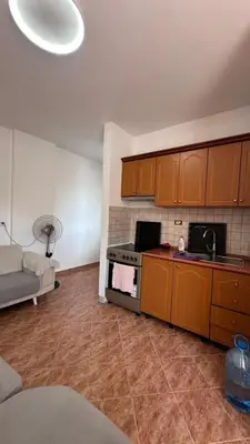 Apartament 1+1 me qera në Plepa, Durrës, 50 m². Foto 2 nga 6