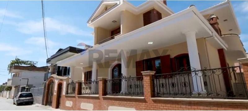 Vilë me qera në Rruga Rinia, Elbasan, 220 m²