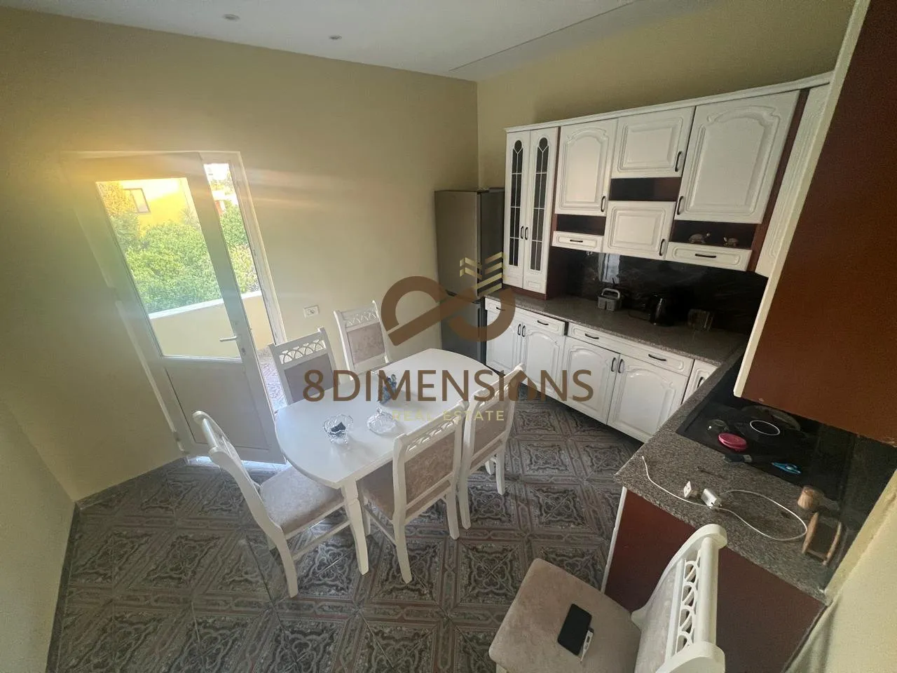 Appartamento 2+1 in affitto a Sheshi Shqiponja, Tirana, 105 m². Foto 1 di 5