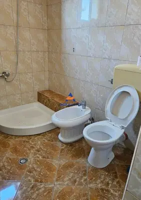 Apartment 2+1 for rent in Rruga Jordan Misja, Tirana, 80 m². Photo 5 of 6