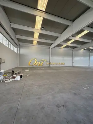 Warehouse for rent in Durrës, 1,100 m². Photo 5 of 6