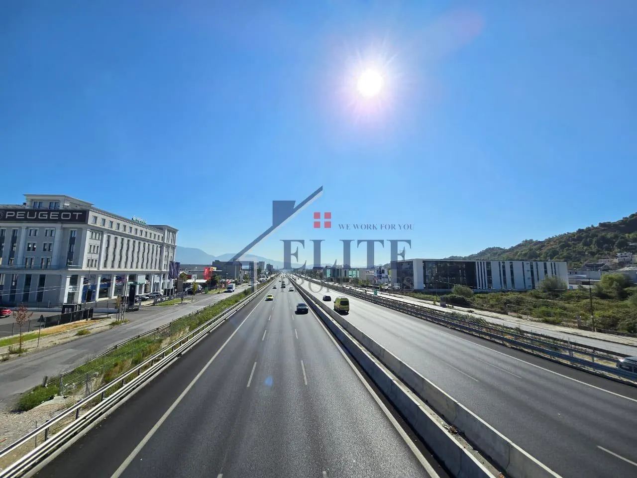 Magazinë në shitje në Autostrada Tirane - Durres, Tiranë, 560 m². Foto 1 nga 6