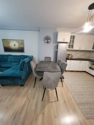 Apartament 2+1 me qera në Kompleksi Golden Park, Tiranë, 94 m². Foto 4 nga 7