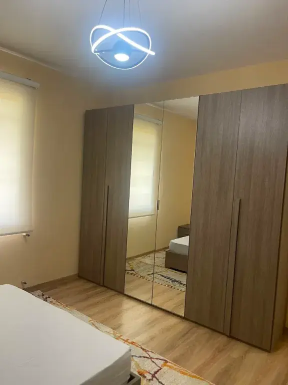 Apartment 2+1 for rent in Fresku, Tirana, 130 m². Photo 2 of 3