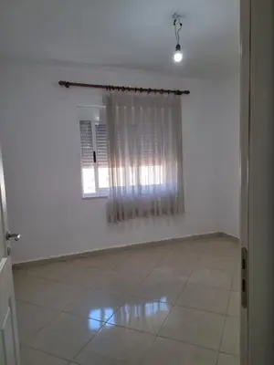 Appartamento 2+1 in affitto a Shkolla e Baletit, Tirana, 100 m². Foto 3 di 5