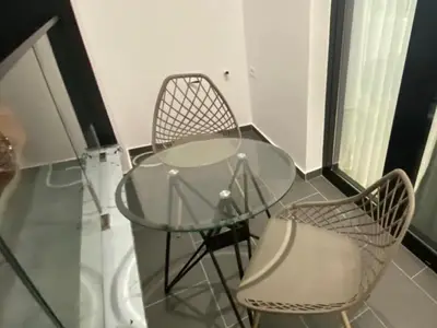 Apartament 1+1 me qera në Square 21, Tiranë, 77 m². Foto 12 nga 12