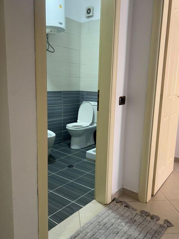 Apartament 2+1 me qera në Astir, Tiranë, 92 m². Foto 6 nga 8