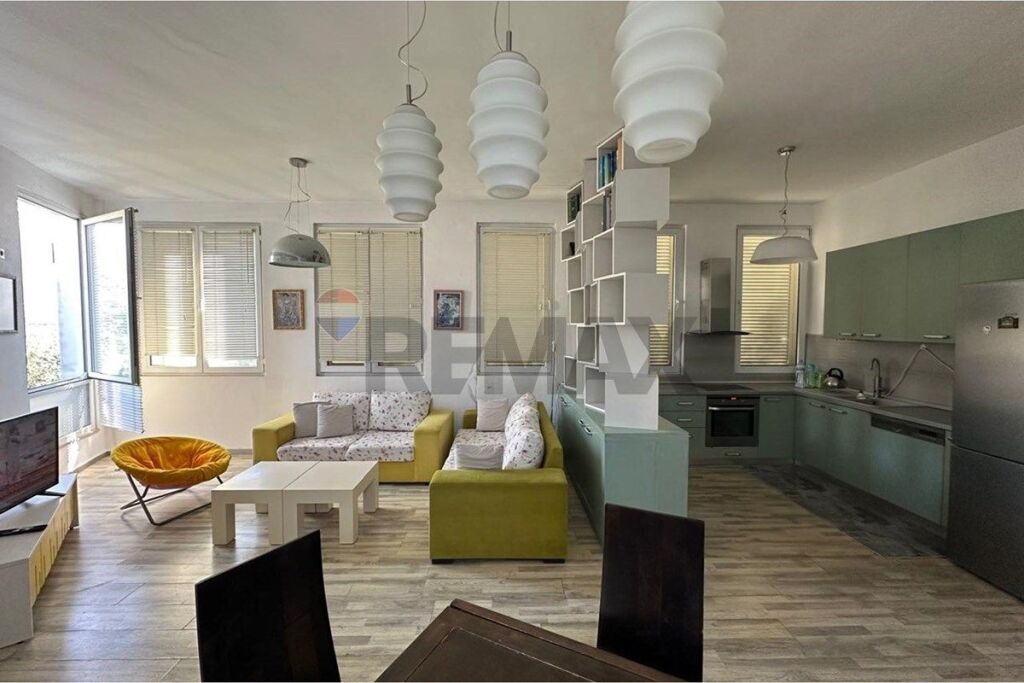 Appartamento in affitto a Kodra e Diellit, Tirana, 107 m². Foto 1 di 3