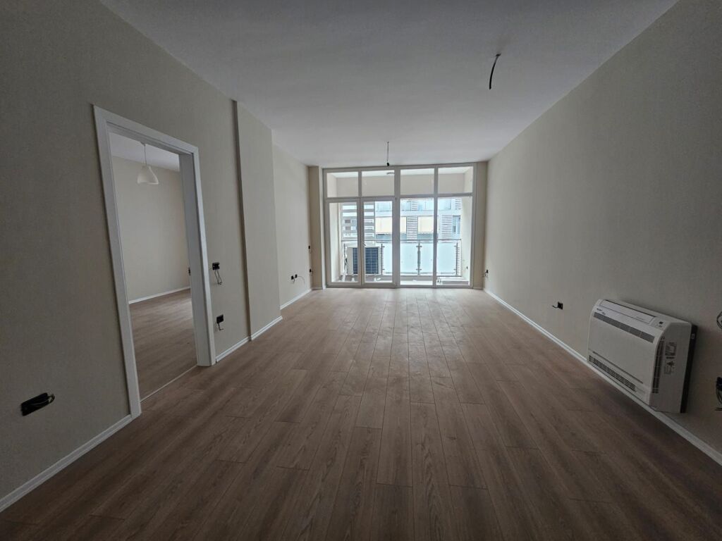 Ambient biznesi me qera në Komuna e Parisit, Tiranë, 125 m². Foto 1 nga 3