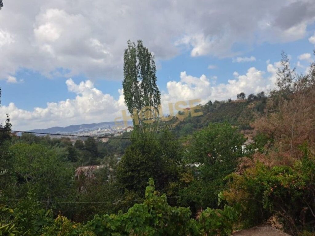 Casa indipendente in vendita a Shkozë, Tirana, 95 m². Foto 1 di 3