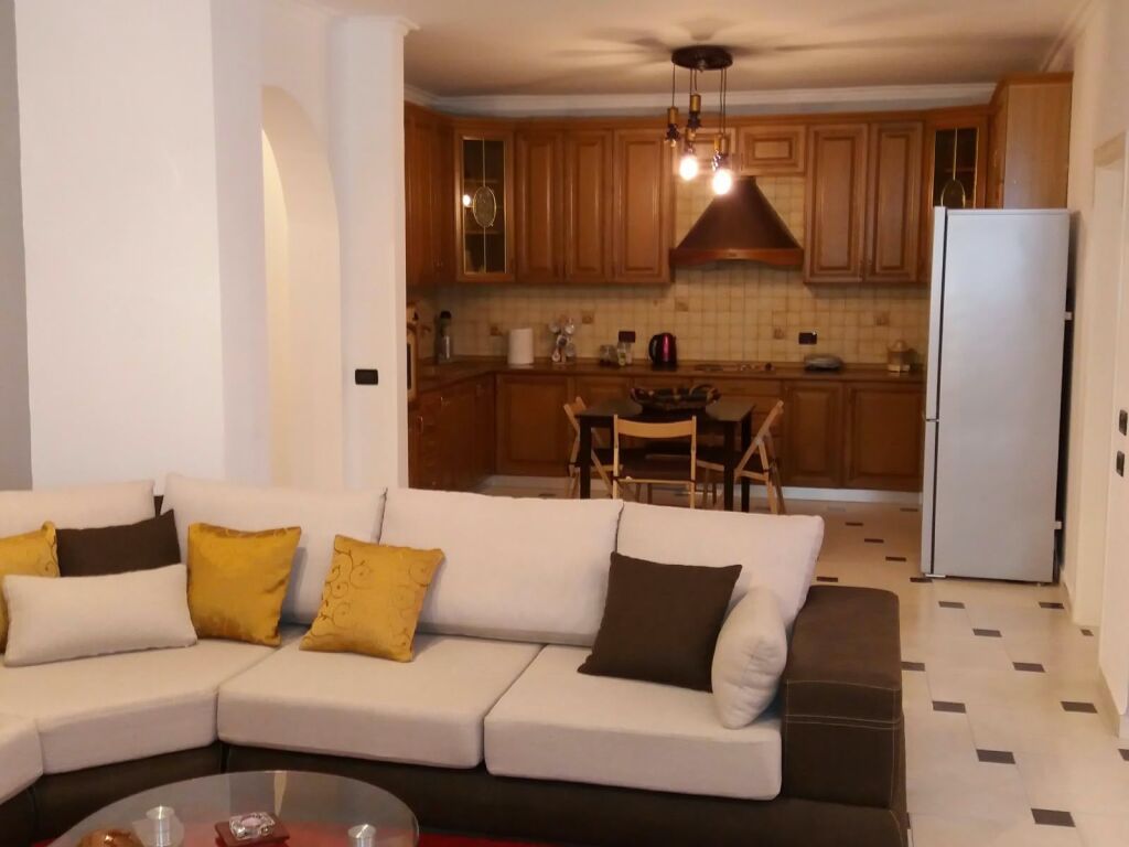 Apartment 3+1 for rent in Komuna e Parisit, Tirana, 130 m². Photo 2 of 3