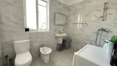 Garsoniere me qera në Ministria për Europën dhe Punët e Jashtme, Tiranë, 126 m². Foto 9 nga 10