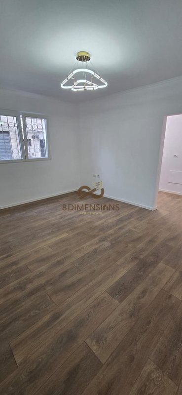 Appartamento 1+1 in vendita a Ali Demi, Tirana, 57 m²