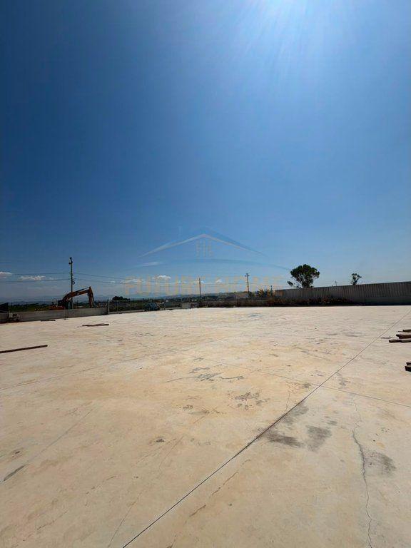 Magazinë me qera në Fllake, Durrës, 200 m². Foto 4 nga 7