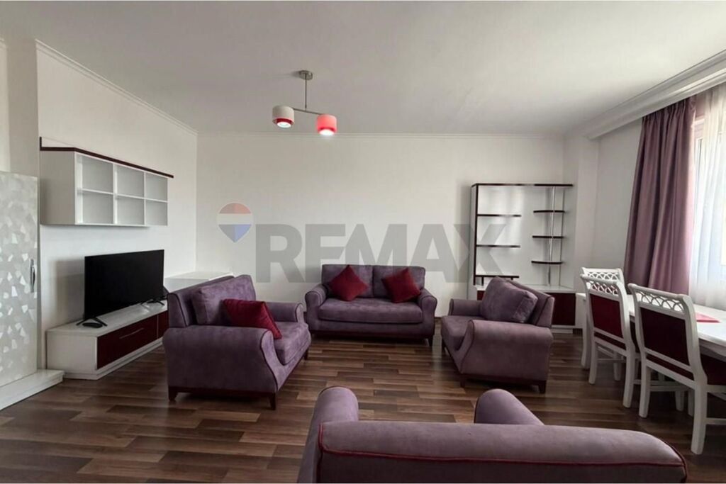 Appartamento in vendita a Farkë, Tirana, 81 m². Foto 1 di 3