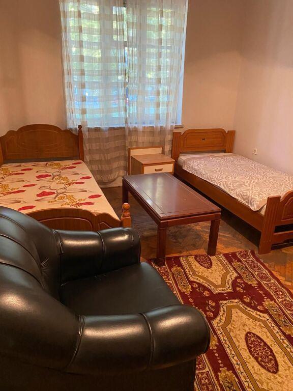 Apartament 2+1 me qera në Shkolla 9 - vjeçare "Vasil Shanto", Tiranë, 70 m²