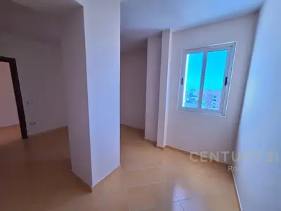 Apartament 2+1 në shitje në Rruga Mujo Ulqinaku, Durrës, 107 m². Foto 9 nga 12