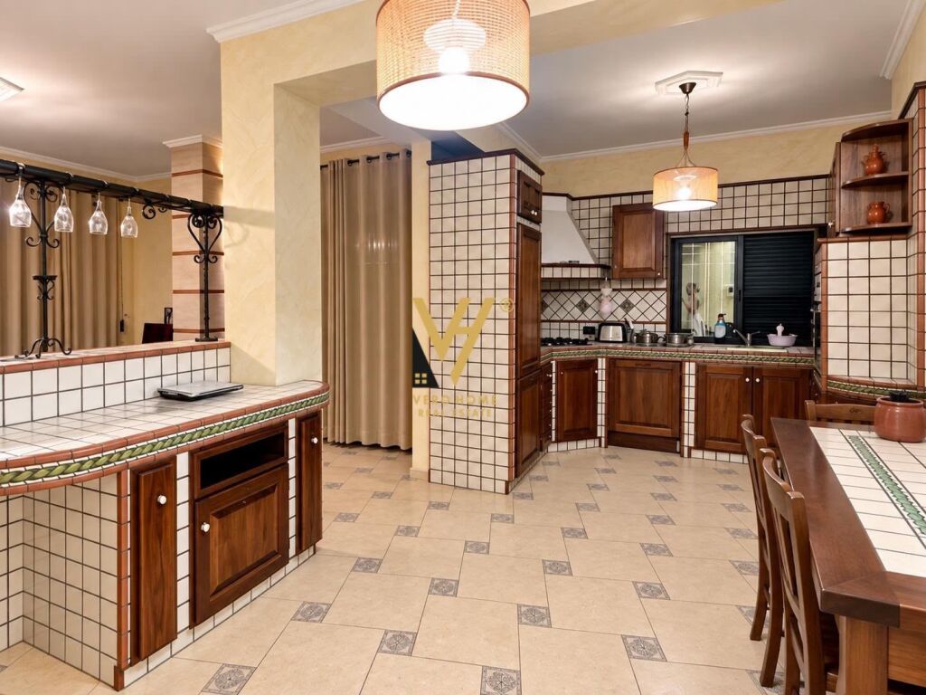 Apartament 2+1 në shitje në Pazari i Ri, Tiranë, 86 m². Foto 2 nga 3