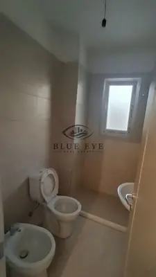 Apartament 2+1 me qera në Stacioni i Zjarrfikësve, Durrës, 98 m². Foto 11 nga 12