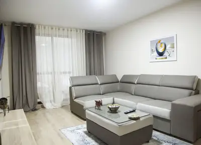 Apartament 2+1 me qera në Urgjenca e Pediatrisë, Tiranë, 120 m². Foto 7 nga 11