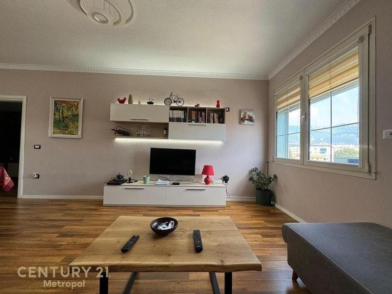 Apartament 1+1 me qera në BKT ATM Ambasada Amerikane, Tiranë, 75 m². Foto 2 nga 6