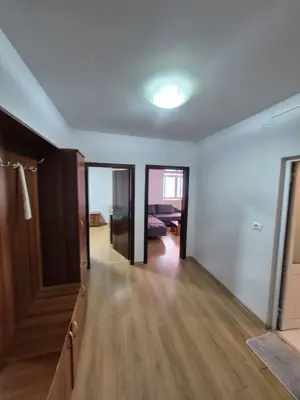 Apartament 3+1 me qera në Myslym Shyri, Tiranë, 130 m². Foto 9 nga 12
