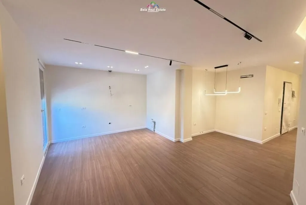 Apartament 2+1 në shitje në Materniteti i Ri, Tiranë, 84 m². Foto 1 nga 5