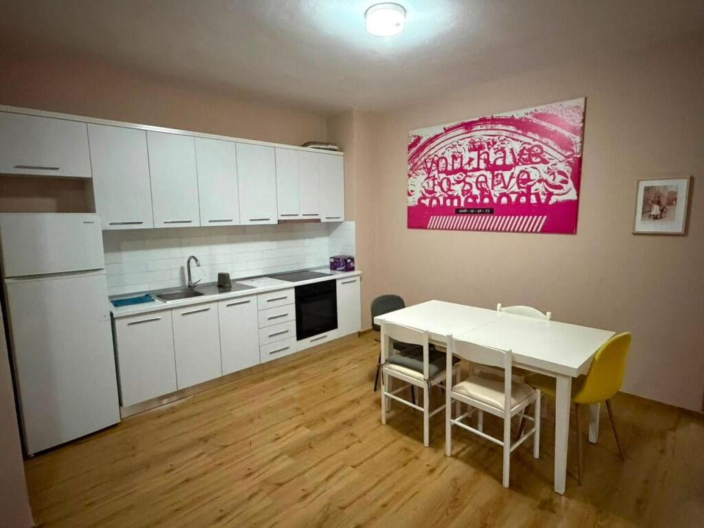 Apartment 2+1 for rent in Komuna e Parisit, Tirana, 90 m². Photo 2 of 3