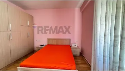 Apartament 1+1 me qera në Pazari i Ri, Tiranë, 65 m². Foto 3 nga 7