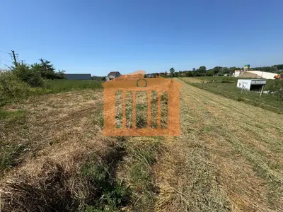 Land for sale in Pjeze, Durrës, 1,800 m². Photo 3 of 4