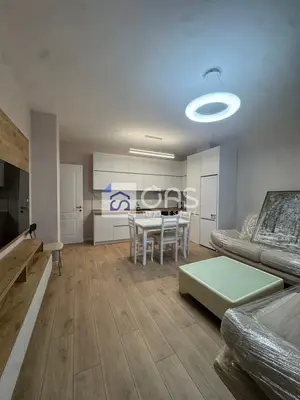 Apartament 2+1 me qera në Myslym Shyri, Tiranë, 85 m². Foto 2 nga 5